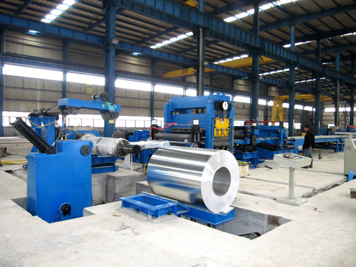 Aluminum plate flying shear line