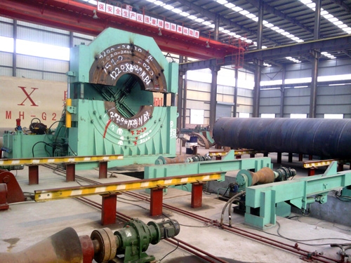 Flat head chamfering machine