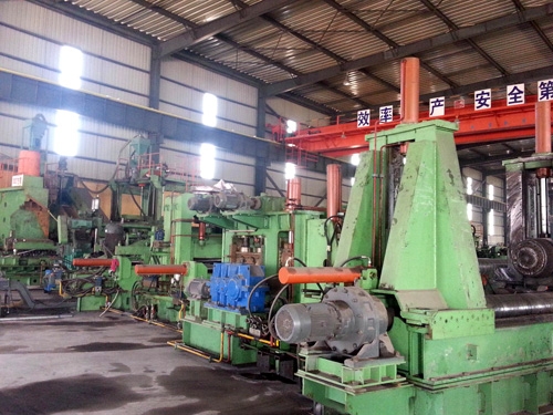 Spiral welded pipe production line